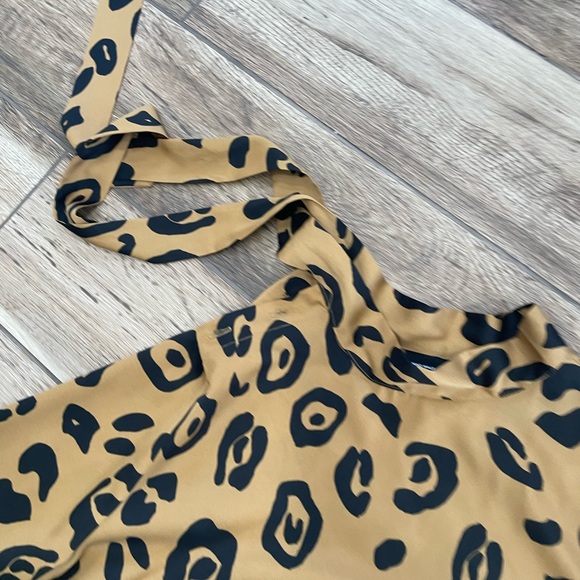 Who What Wear Leopard Print Blouse - Picture 8 of 8